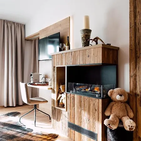 Familienhotel Hinteregger 4*