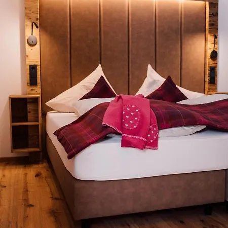 Hotel Familienhotel Hinteregger 4*