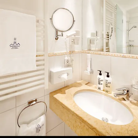 Hinteregger Hotell 4*