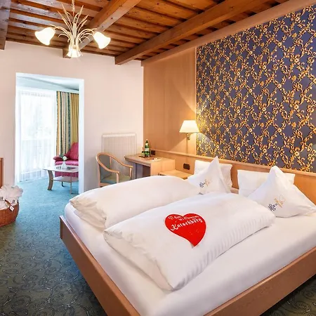 Hotel Familienhotel Hinteregger 4*